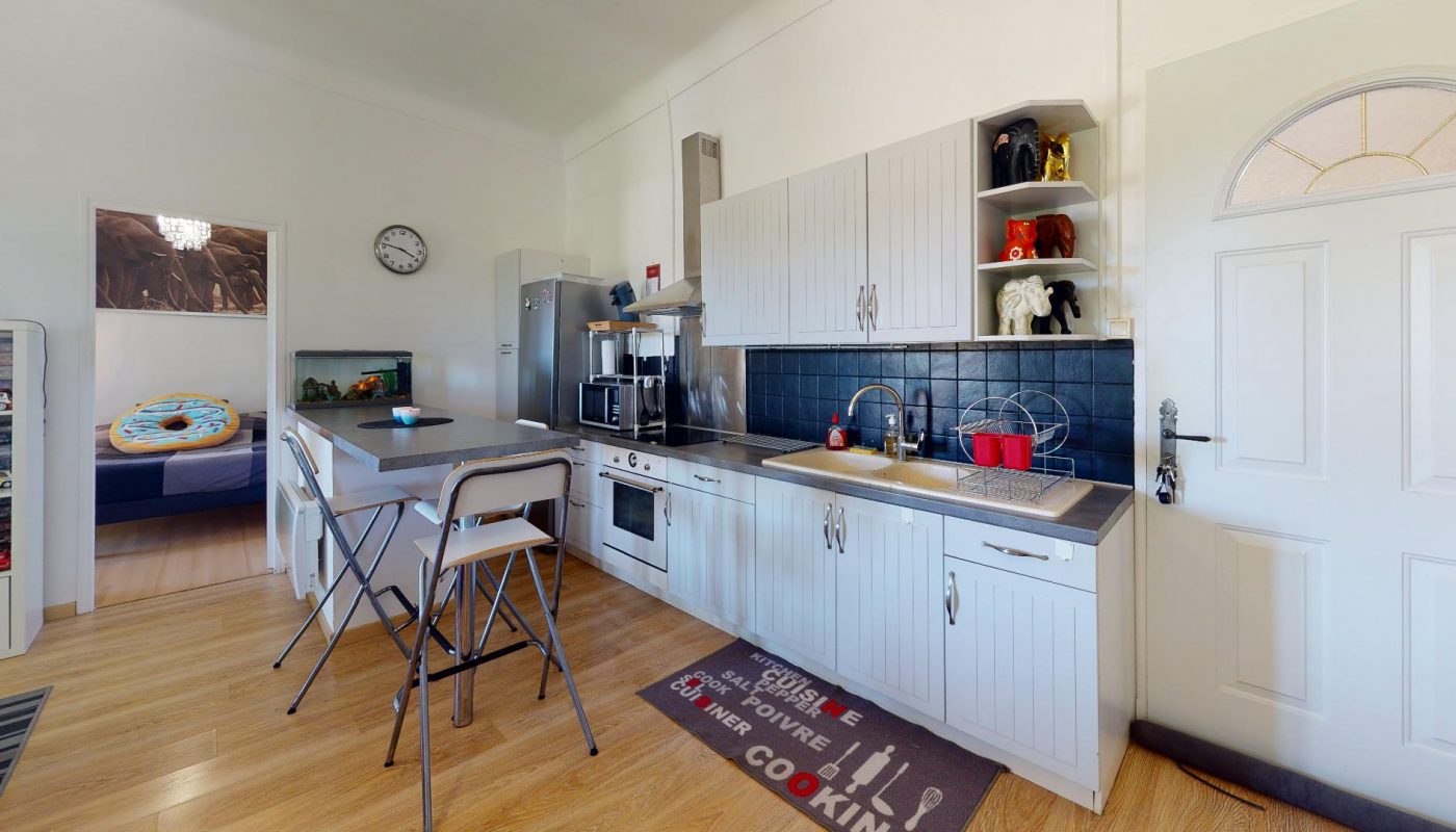 Appartement-T2-48-m2-a-Cuers-Kitchen(1)