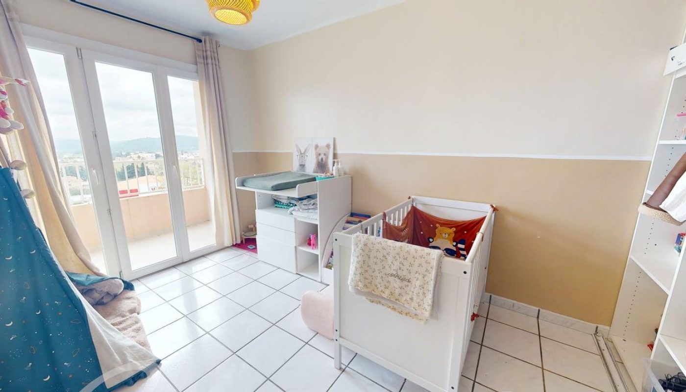 Cuers-Appartement-T2-43-m-04142025_001624