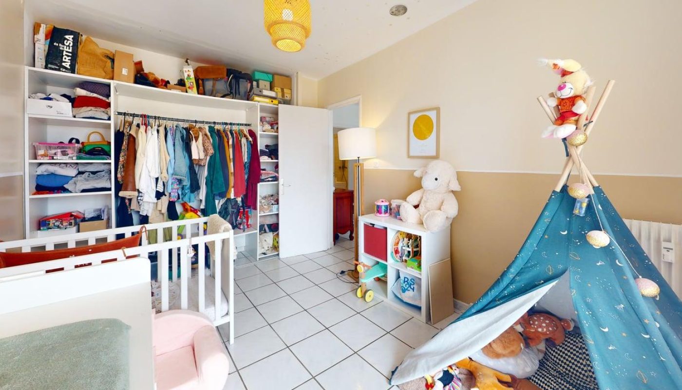 Cuers-Appartement-T2-43-m-Bedroom