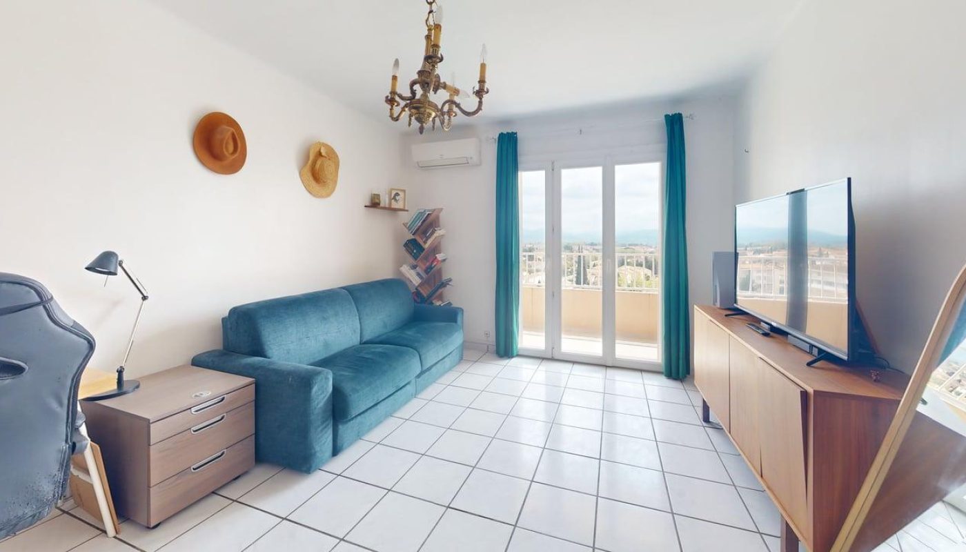 Cuers-Appartement-T2-43-m-Living-Room