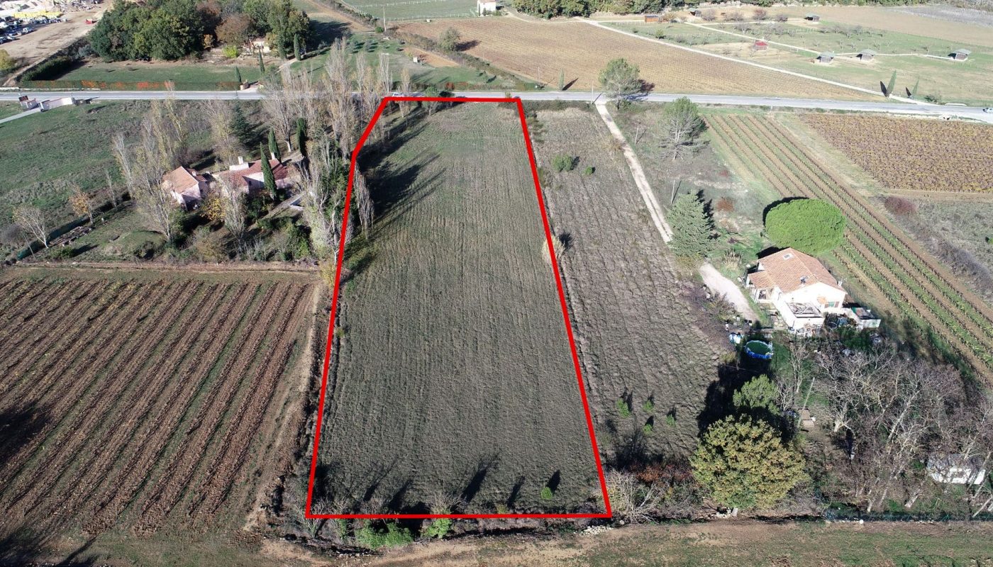 Terrain agricole 5 990 m² à Néoules (Var)