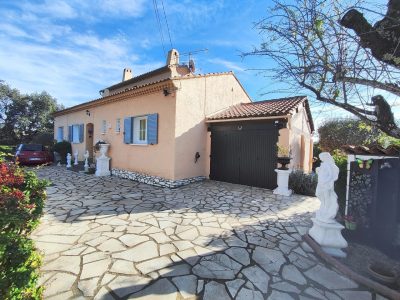 Villa T6 avec véranda, piscine, garage, à Besse-sur-Issole (Var)