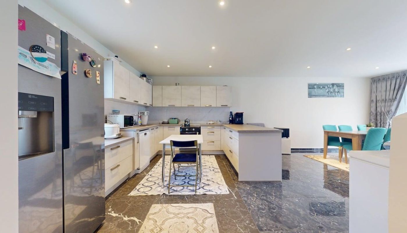 Le-Luc-Villa-T5-120-m-08202025_205226