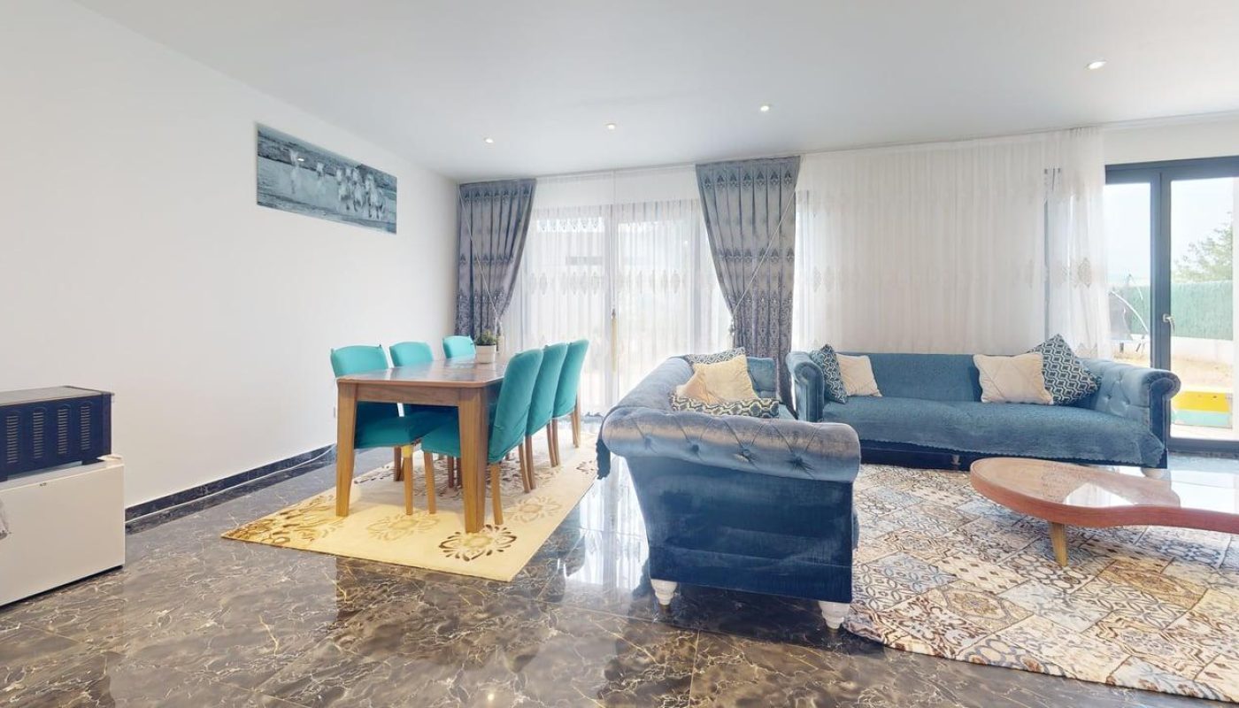 Le-Luc-Villa-T5-120-m-Living-Room 1