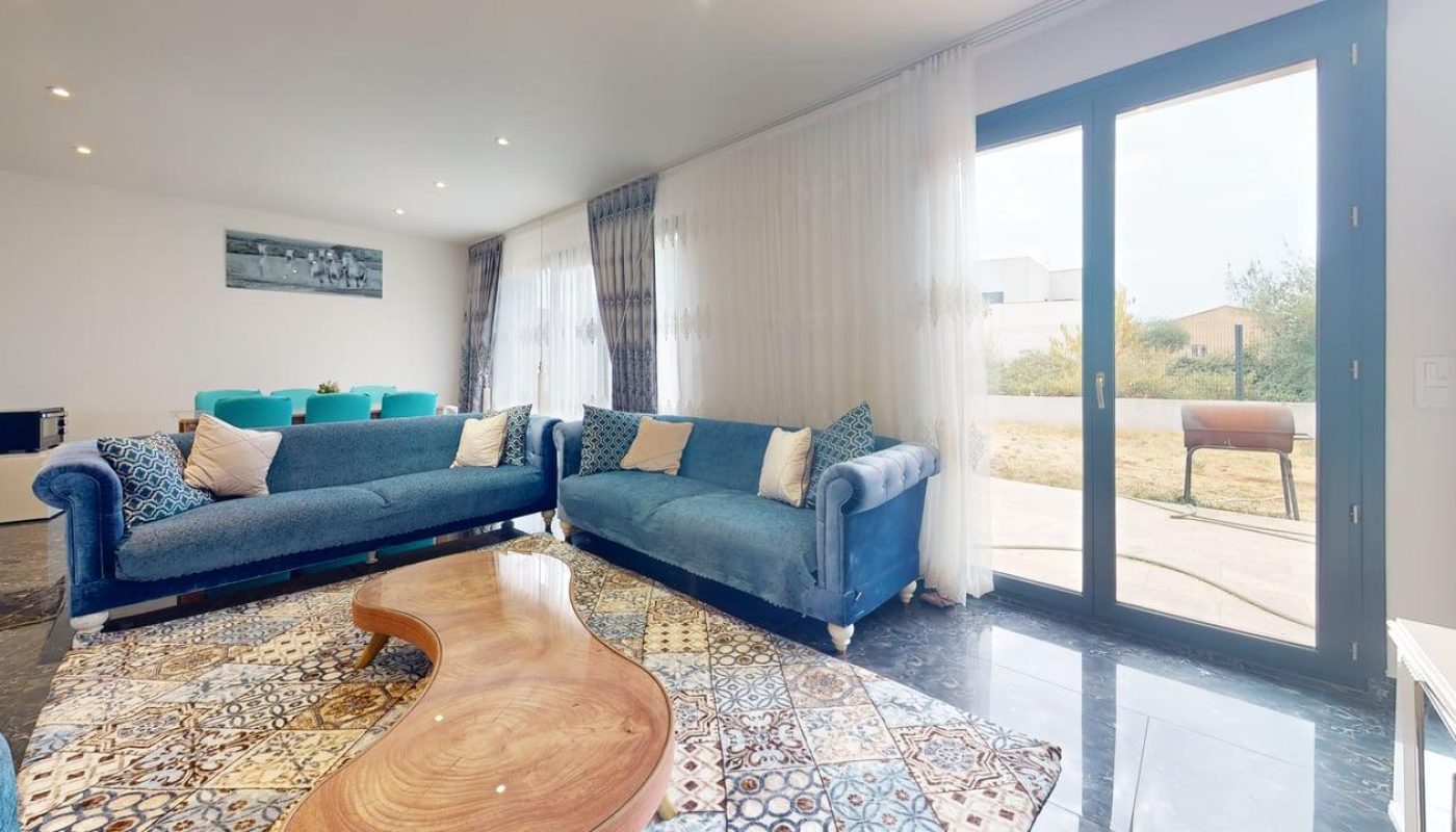 Le-Luc-Villa-T5-120-m-Living-Room
