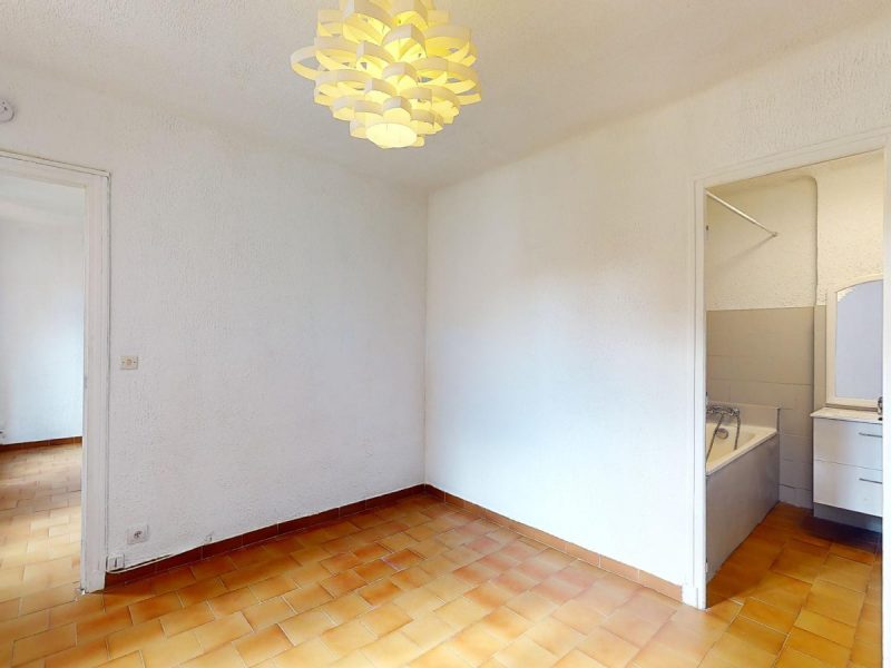 Toulon-Appartement-T2-34-m2-10022022_195632
